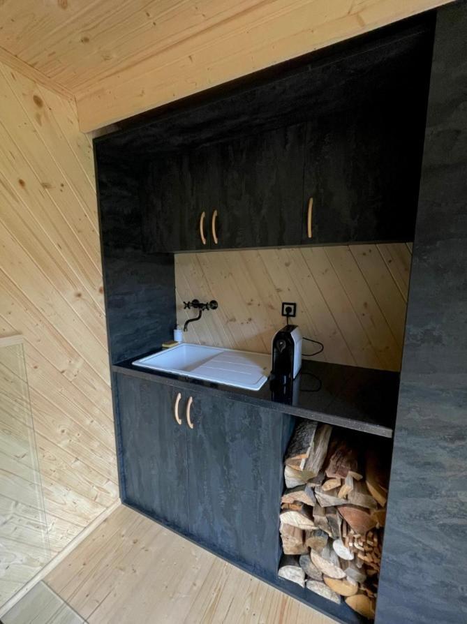 Obytny Kontejner Cabin Stars Hotel Zátor Екстериор снимка